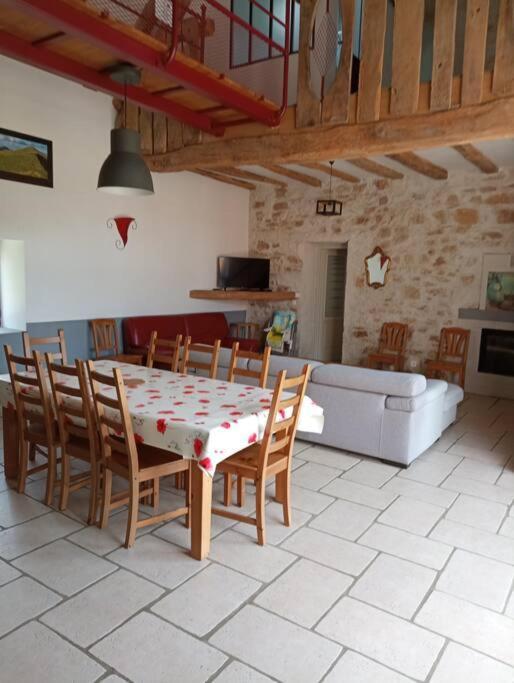Saint-Pierre-les-EtieuxLongere Berrichonne, Calme Absolu, 13 Personnes别墅 外观 照片